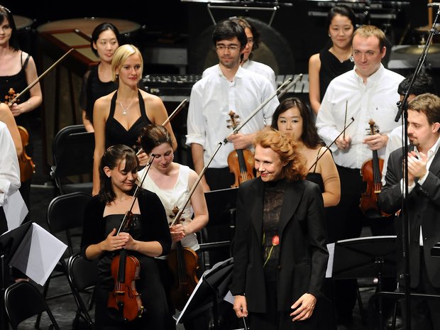 Das Lucerne Festival Academy Ensemble bringt «Nymphéa Reflection» von composer-in-residence Kaija Saariaho zur Aufführung, 2009