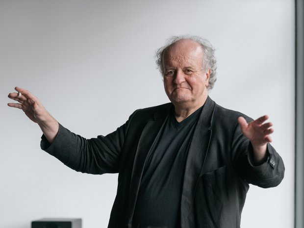 Wolfgang Rihm beim ersten Composer Seminar der Lucerne Festival Academy 2016