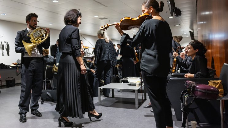 Backstage-Feeling: Das Lucerne Festival Orchestra wenige Minuten vor dem Auftritt © Patrick Hürlimann